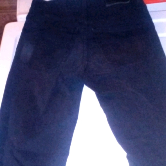 Selling women's clothing that I don't use